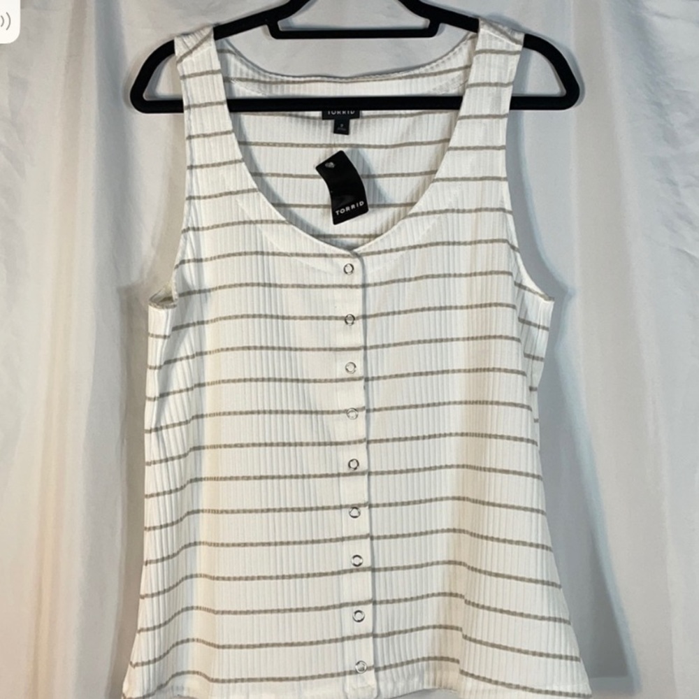 Torrid Sz 2(18/20) Stripe Rib Button Front Tank